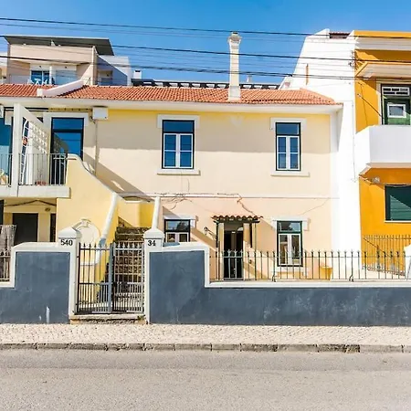Beautiful Near Carcavelos * Parede