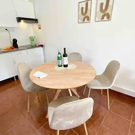 Apartment Beautiful Near Carcavelos